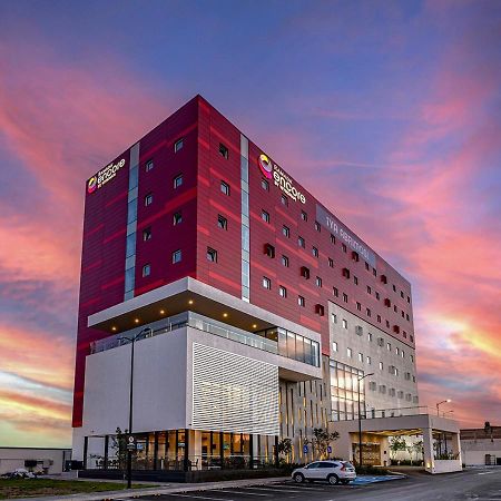 Ramada Encore By Wyndham Guadalajara Aeropuerto Las Pintas Eksteriør billede