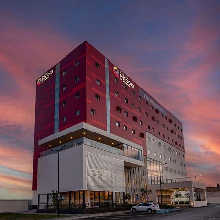 Ramada Encore By Wyndham Guadalajara Aeropuerto Las Pintas Eksteriør billede