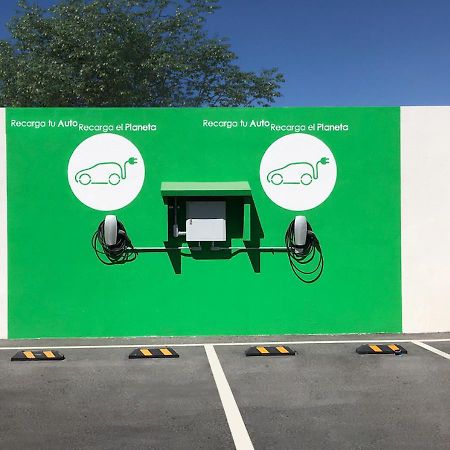 Ramada Encore By Wyndham Guadalajara Aeropuerto Las Pintas Eksteriør billede