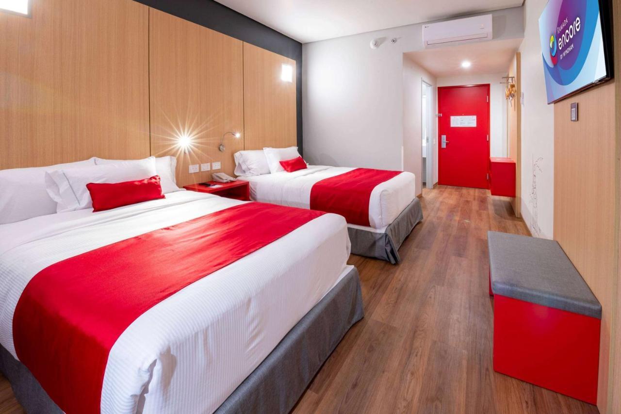 Ramada Encore By Wyndham Guadalajara Aeropuerto Las Pintas Eksteriør billede
