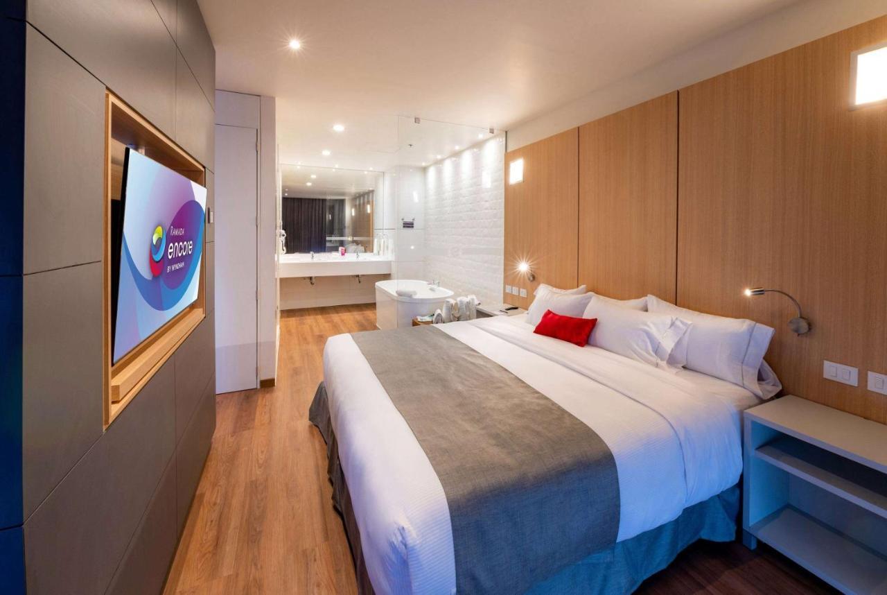 Ramada Encore By Wyndham Guadalajara Aeropuerto Las Pintas Eksteriør billede