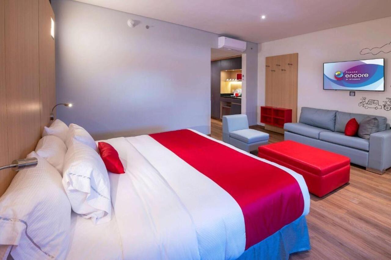 Ramada Encore By Wyndham Guadalajara Aeropuerto Las Pintas Eksteriør billede