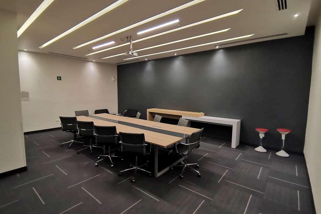 Ramada Encore By Wyndham Guadalajara Aeropuerto Las Pintas Faciliteter billede