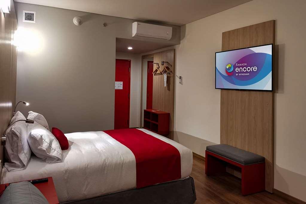 Ramada Encore By Wyndham Guadalajara Aeropuerto Las Pintas Værelse billede