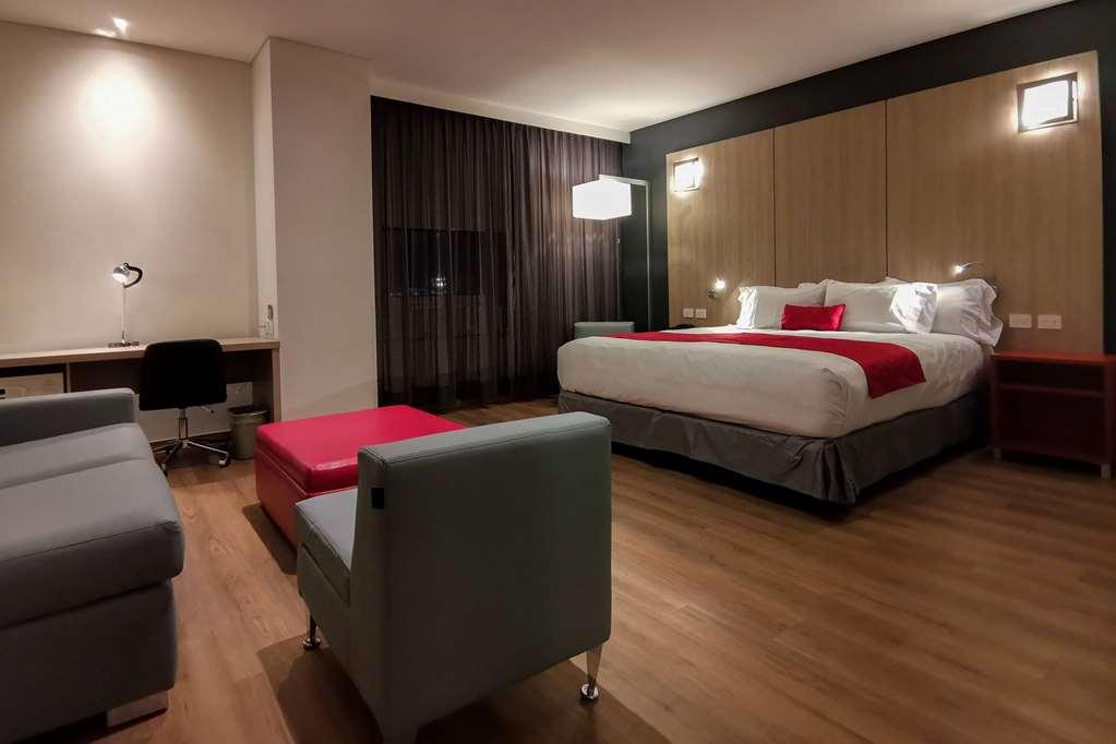 Ramada Encore By Wyndham Guadalajara Aeropuerto Las Pintas Værelse billede