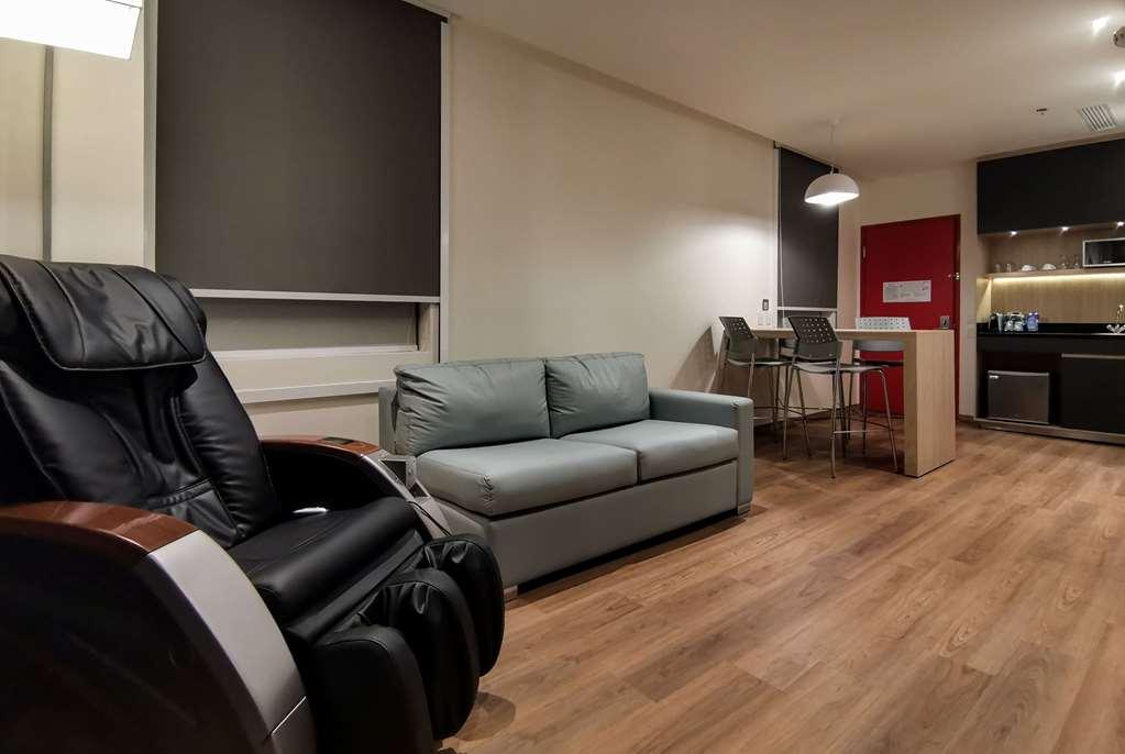 Ramada Encore By Wyndham Guadalajara Aeropuerto Las Pintas Værelse billede