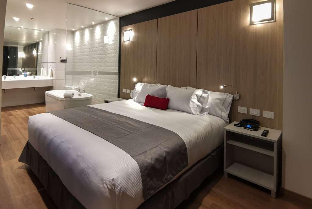 Ramada Encore By Wyndham Guadalajara Aeropuerto Las Pintas Værelse billede