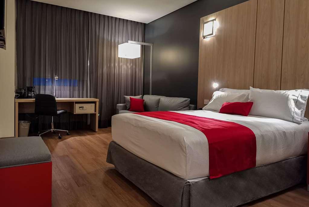 Ramada Encore By Wyndham Guadalajara Aeropuerto Las Pintas Værelse billede